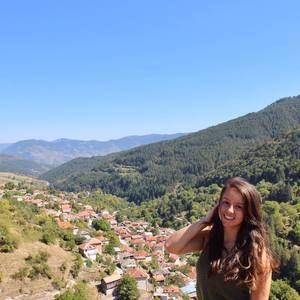 Meet your Posher, Magdalena